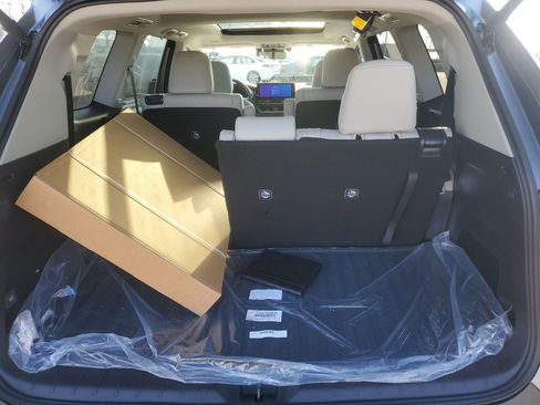 New 2026 Toyota Grand Highlander Limited image 9