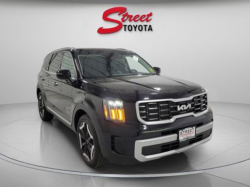 Used 2024 Kia Telluride S w/ S Sunroof Package image 5