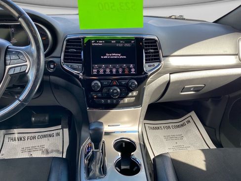 Used 2020 Jeep Grand Cherokee Altitude AWD/4WD image 15