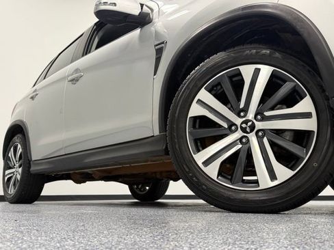 Used 2023 Mitsubishi Outlander Sport SE AWD/4WD image 3