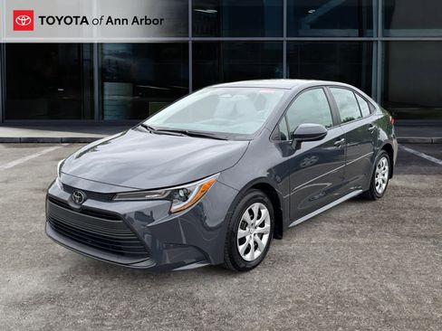 Used 2025 Toyota Corolla LE FWD image 7