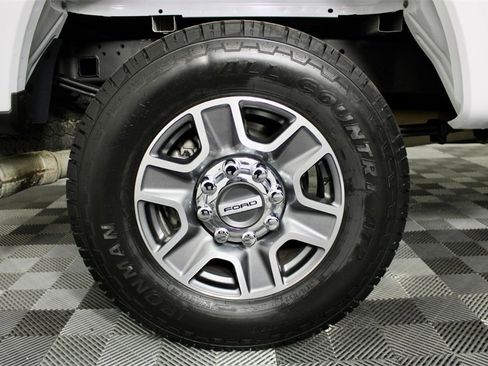 Used 2024 Ford F250 Lariat image 14