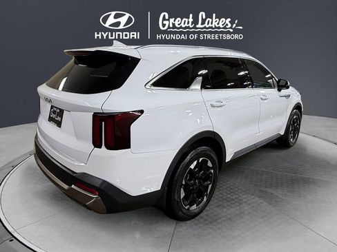 Used 2025 Kia Sorento S FWD image 6