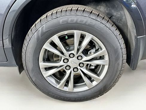 Used 2023 Cadillac XT5 Premium Luxury AWD/4WD image 8