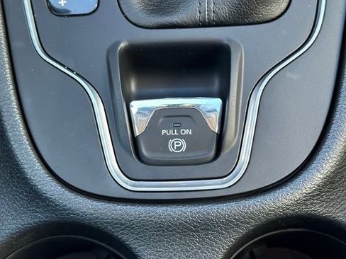 Used 2022 Jeep Cherokee Latitude Lux AWD/4WD image 39