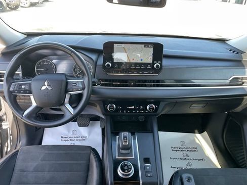 Used 2024 Mitsubishi Outlander SE AWD/4WD image 23