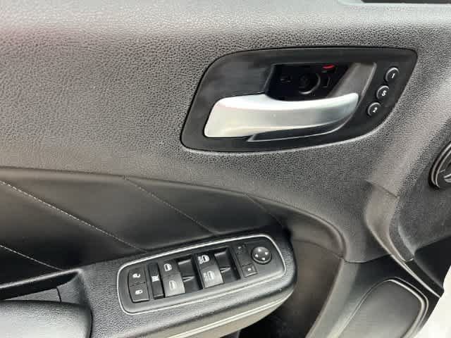 Used 2016 Dodge Charger R/T RWD image 30