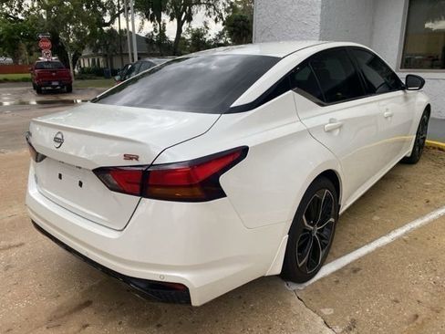 Certified 2024 Nissan Altima 2.5 SR w/ SR Premium Package image 6