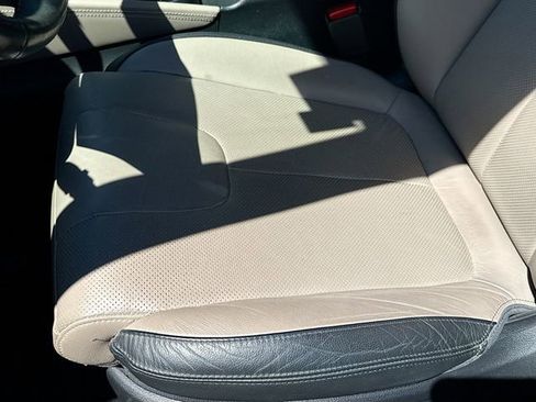 Used 2020 Hyundai Santa Fe Limited FWD image 6