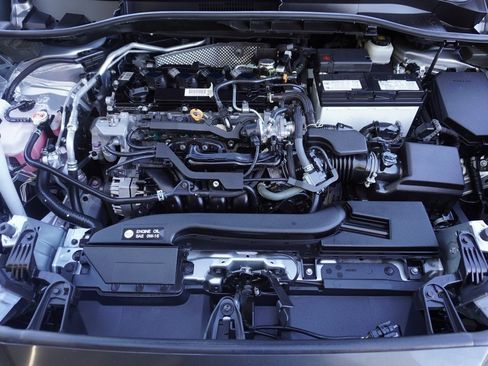 Certified 2022 Toyota Corolla Cross XLE image 23