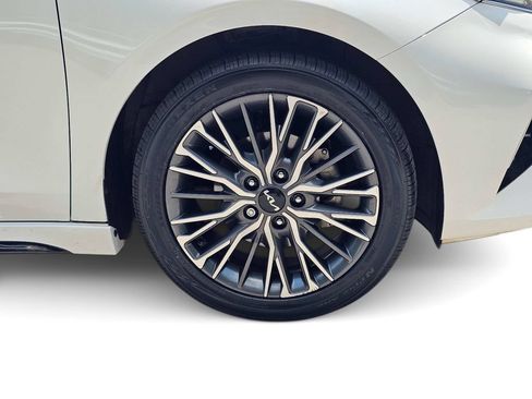 Certified 2023 Kia Forte GT-Line FWD image 6