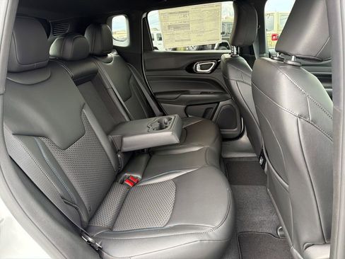 New 2026 Jeep Compass Latitude AWD/4WD image 17