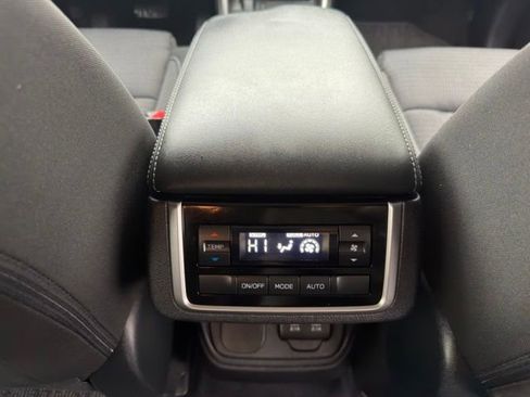 Used 2019 Subaru Ascent Premium AWD/4WD image 25