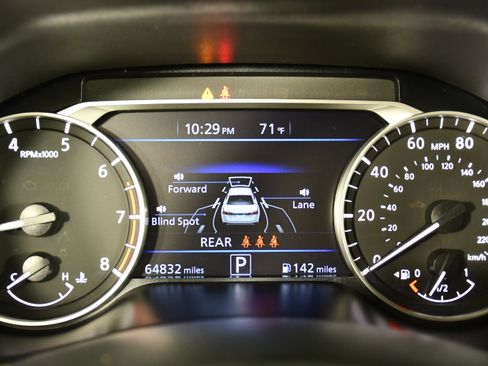 Used 2024 Nissan Altima 2.5 SR FWD image 18