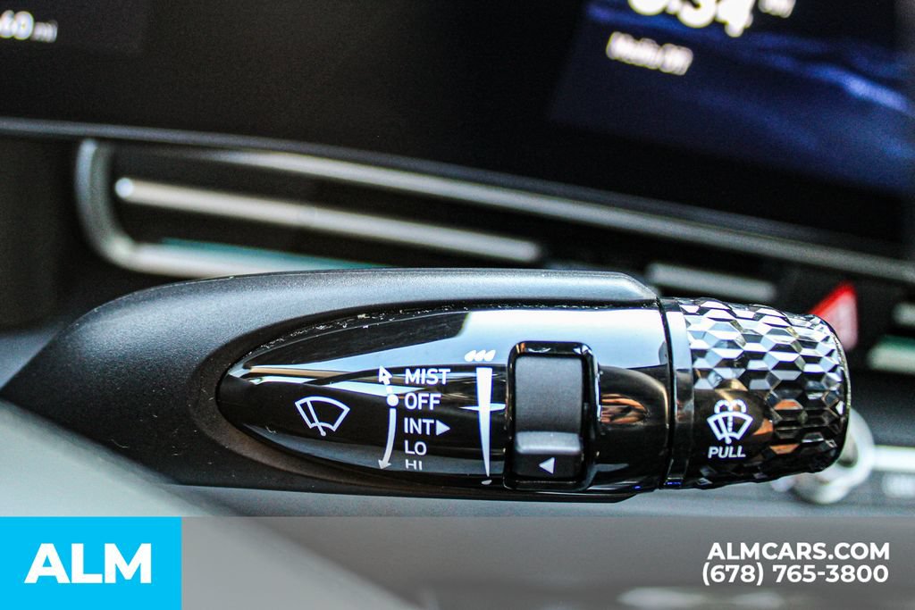 Used 2024 Hyundai Elantra Limited FWD image 27