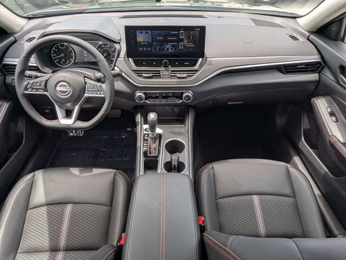 Used 2026 Nissan Altima 2.5 SR FWD image 13