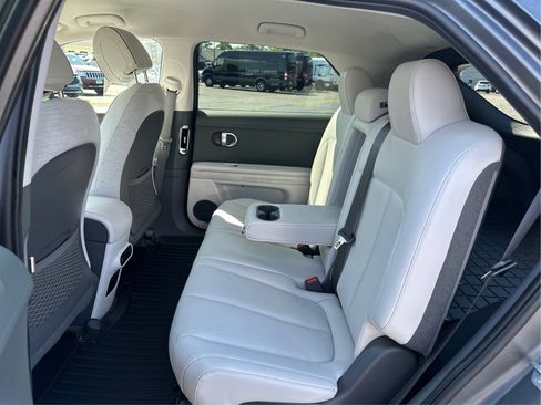 Certified 2022 Hyundai Ioniq 5 SEL w/ Cargo Package RWD image 10