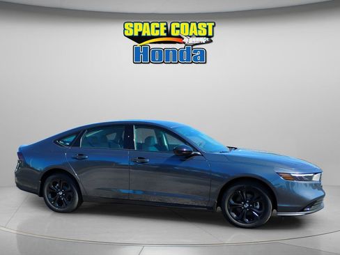 New 2025 Honda Accord SE image 12