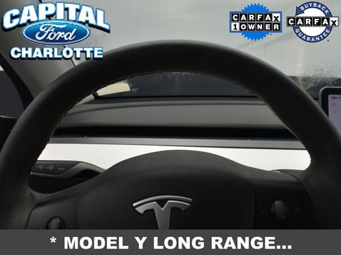 Used 2022 Tesla Model Y Long Range image 12