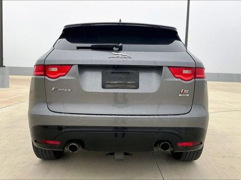 Used 2017 Jaguar F-PACE S image 5