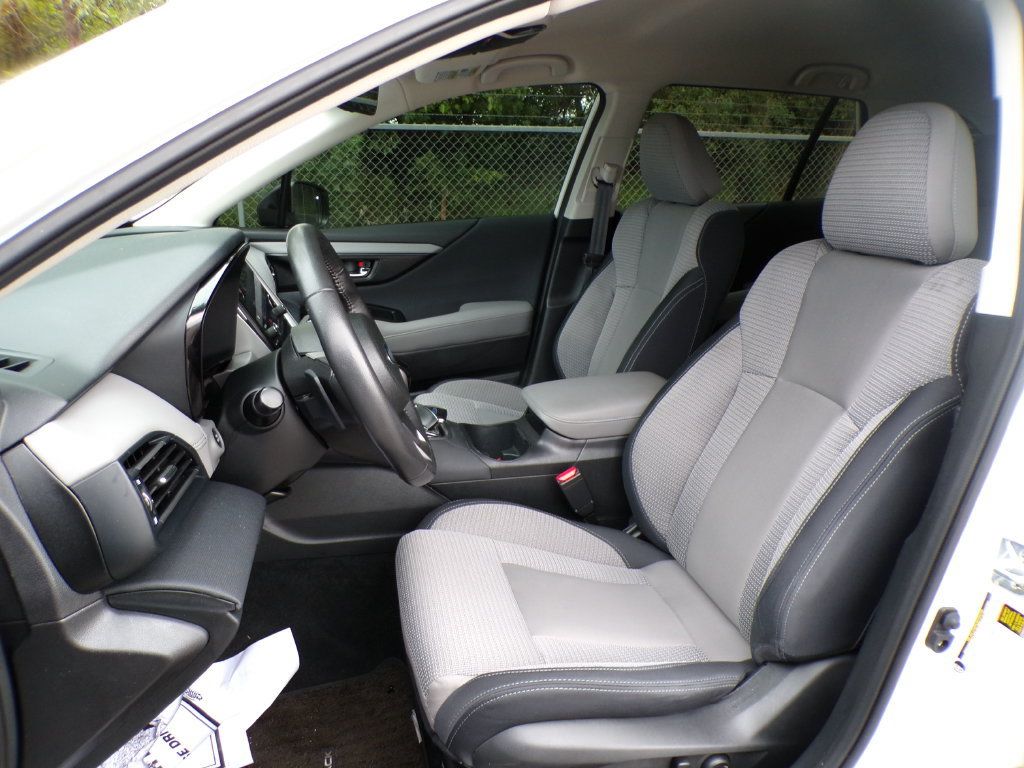 Used 2024 Subaru Outback Premium AWD/4WD image 13