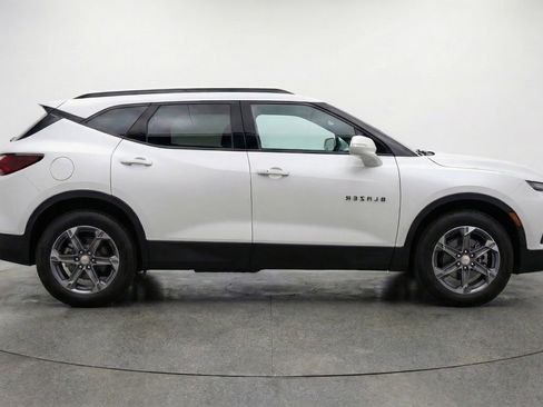 Used 2025 Chevrolet Blazer LT image 11