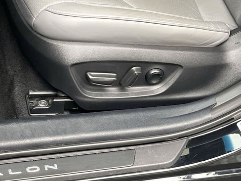Used 2021 Toyota Avalon Limited w/ Advanced Safety Package FWD image 11