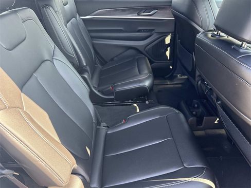 New 2025 Jeep Grand Cherokee L Limited w/ Black Appearance Package image 14