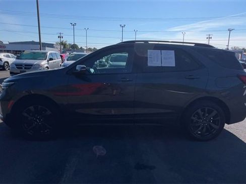 Used 2022 Chevrolet Equinox RS w/ Infotainment Package image 5