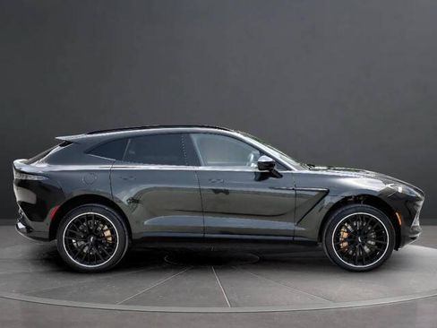 Used 2023 Aston Martin DBX AWD/4WD image 2