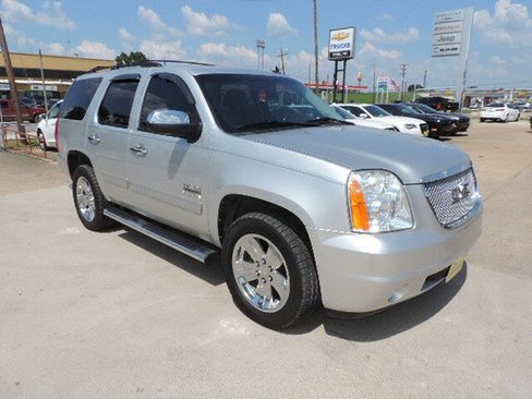 Used 2012 GMC Yukon SLT w/ Texas Edition image 4