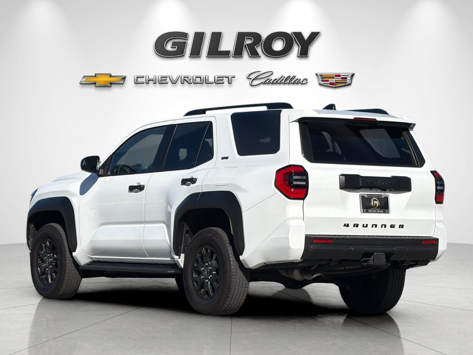 Used 2025 Toyota 4Runner SR5 AWD/4WD image 5
