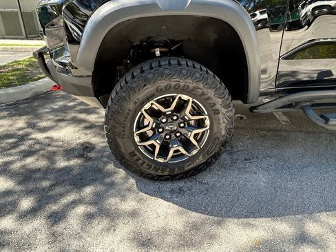 Used 2023 Chevrolet Colorado ZR2 image 30