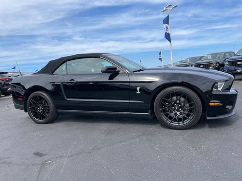 Used 2011 Ford Mustang Shelby GT500 RWD image 2