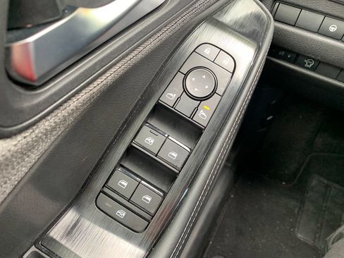 Used 2023 Nissan Rogue SV FWD image 20