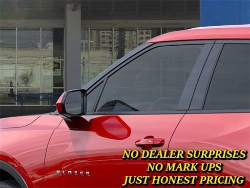 New 2026 Chevrolet Blazer LT image 12