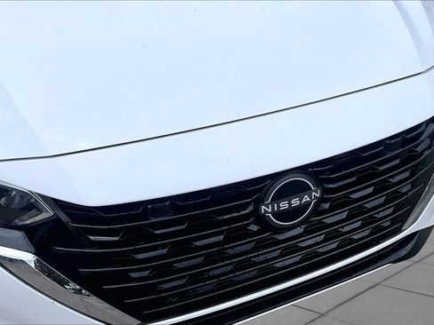 Used 2025 Nissan Sentra SV FWD image 28