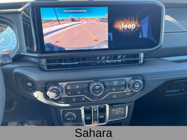Certified 2026 Jeep Gladiator Sport AWD/4WD image 33
