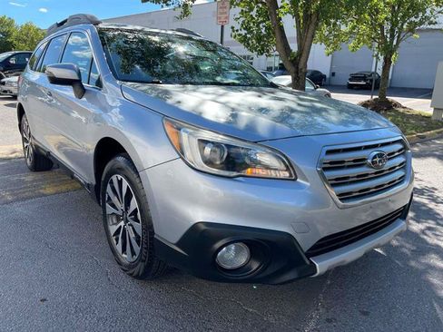 Used 2015 Subaru Outback 3.6R Limited AWD/4WD image 10