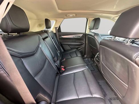 Used 2017 Cadillac XT5 Luxury w/ Driver Awareness Package image 32