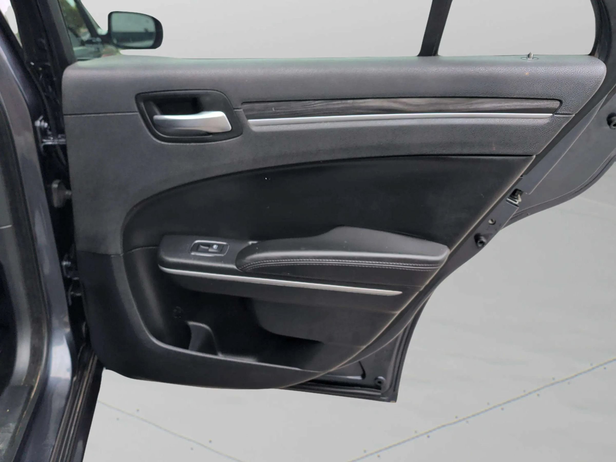 Used 2018 Chrysler 300 Touring w/ Sport Appearance Package RWD image 36