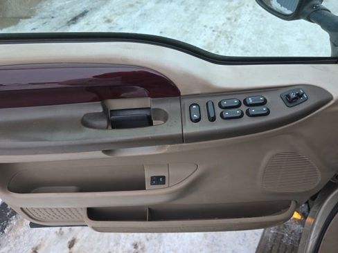 Used 2004 Ford Excursion Limited image 9