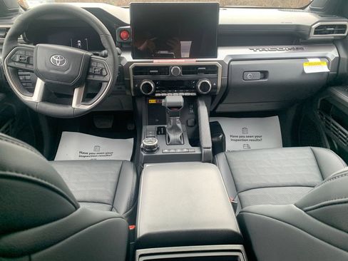 New 2026 Toyota Tacoma TRD Off-Road AWD/4WD image 15