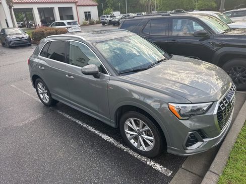 Used 2021 Audi Q3 2.0T Premium w/ Convenience Package AWD/4WD image 2