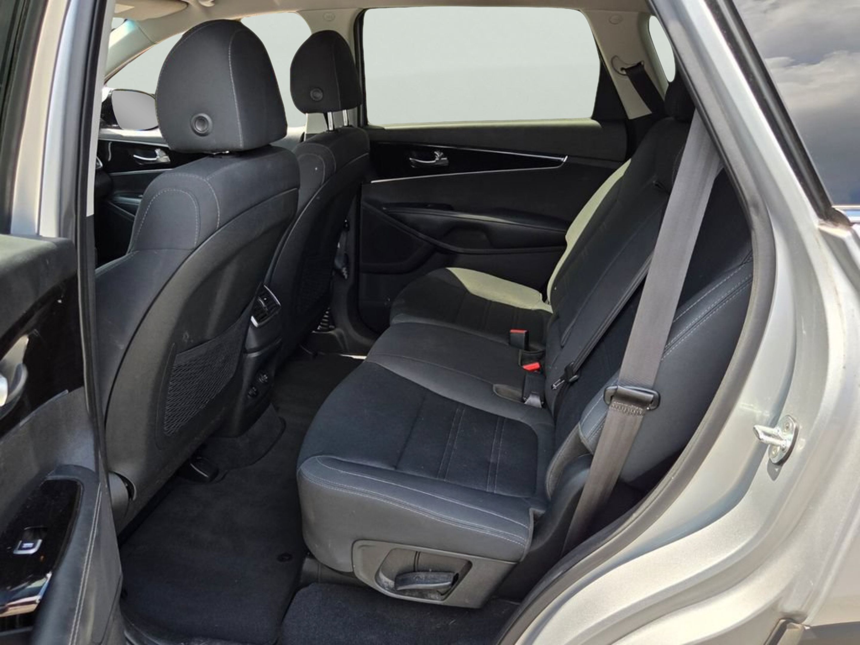 Used 2020 Kia Sorento LX w/ LX I4 Convenience Package AWD/4WD image 12