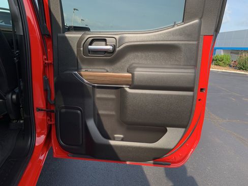 Used 2021 Chevrolet Silverado 1500 LT Trail Boss w/ Convenience Package II image 26