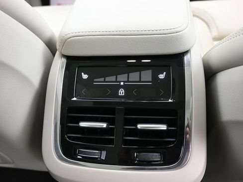 Used 2023 Volvo XC60 B5 Ultimate w/ Climate Package AWD/4WD image 36
