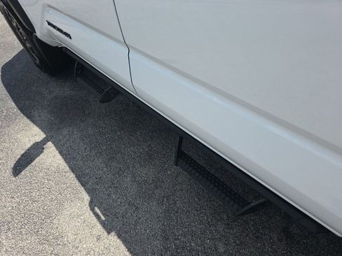 Certified 2025 Toyota Tacoma TRD Off-Road AWD/4WD image 11