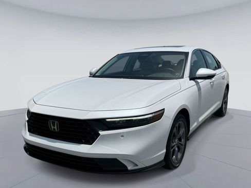 Certified 2025 Honda Accord EX-L image 8