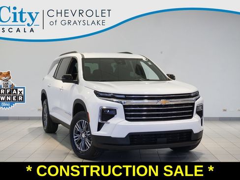 Used 2025 Chevrolet Traverse LT w/ LPO, Floor Liner Package image 1